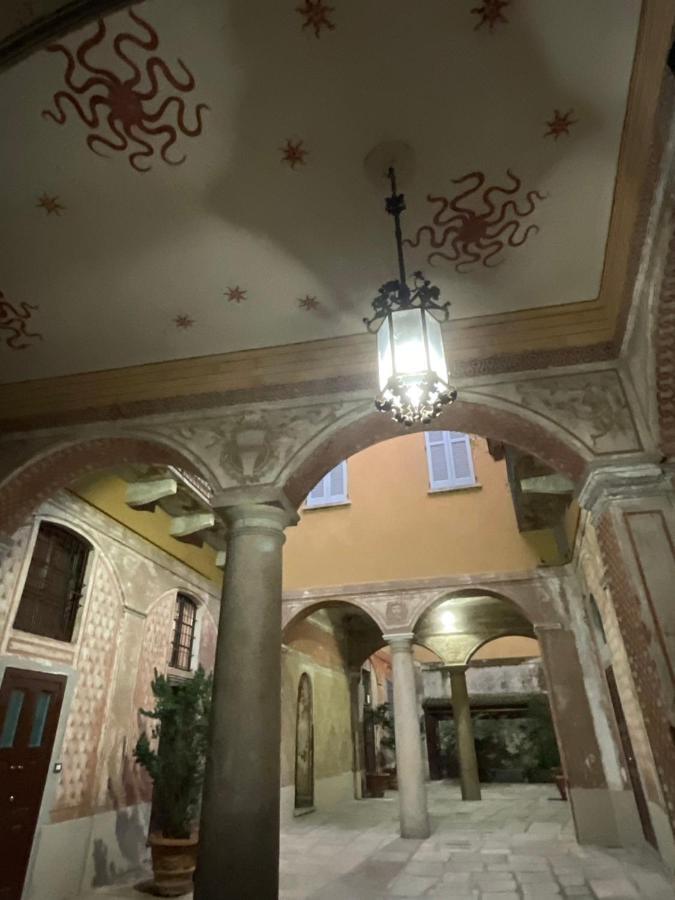 Apartment In 3 Minutes From Duomo Ingresso Via Dei Piatti 米兰 外观 照片